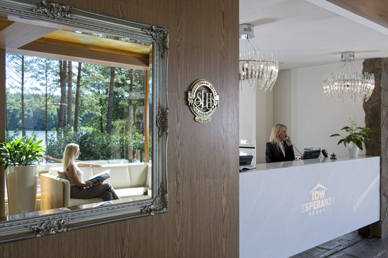 酒店局部細(xì)節(jié)：前臺(tái)接待處