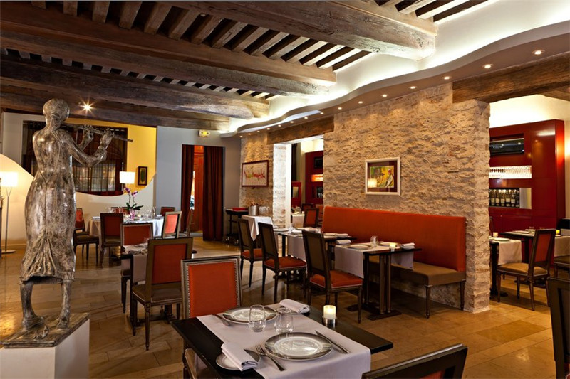 酒店室內(nèi)餐飲空間設計案例