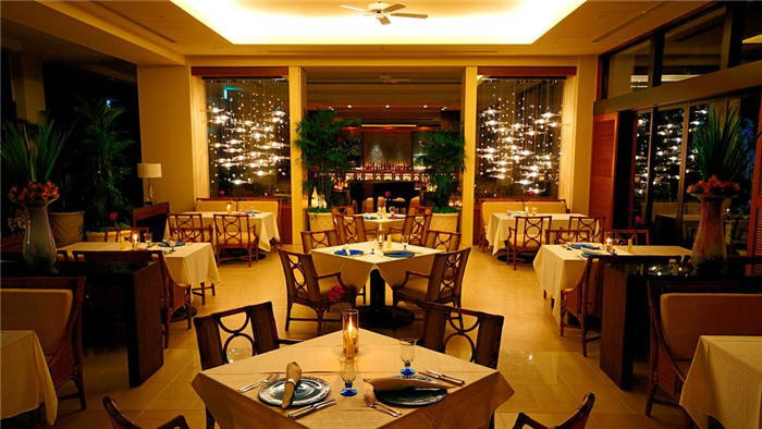 酒店室內(nèi)餐廳設(shè)計案例