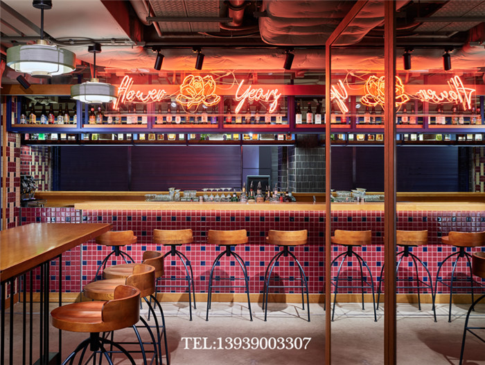 極具香港地域特色的Eaton酒店裝修改造設計案例