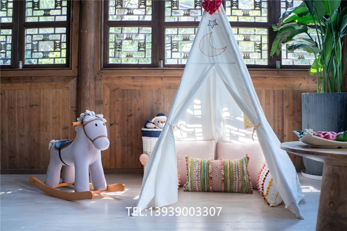 安徽宏村半山詩莉莉中式徽派酒店客房設(shè)計方案賞析 安徽宏村半山詩莉莉中式徽派酒店客房設(shè)計方案賞析