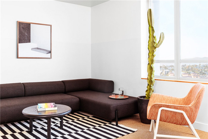 鄭州勃朗設(shè)計分享簡約自然風(fēng)城市度假酒店客房設(shè)計方案