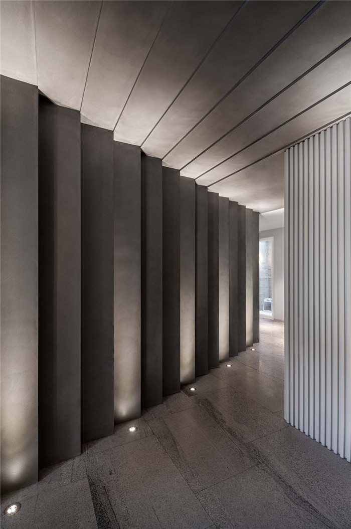 酒店入口設(shè)計-念念行旅  一個主打閱讀的小型精品酒店設(shè)計案例