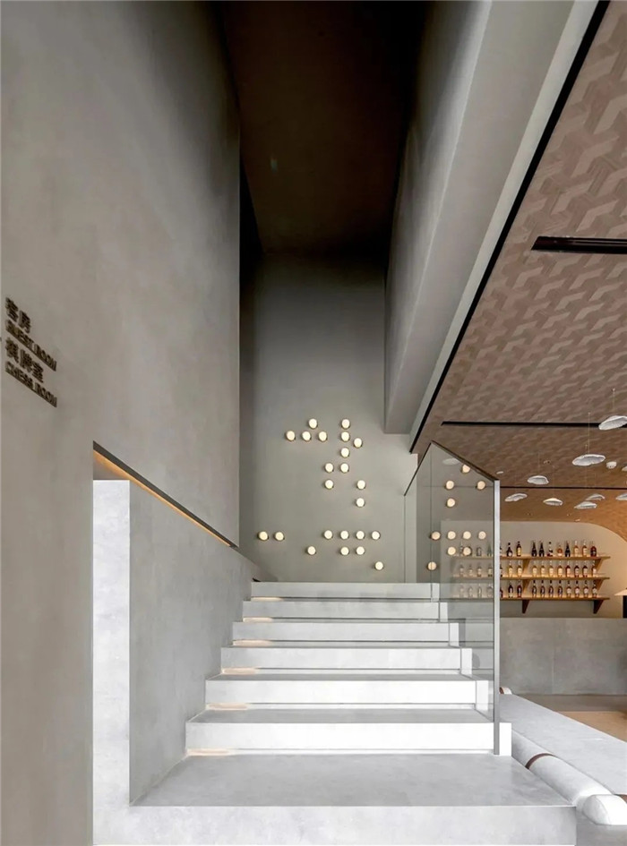 云南3000平度假酒店翻新改造設(shè)計(jì)案例 邂逅簡(jiǎn)約之美 云南3000平度假酒店翻新改造設(shè)計(jì)案例 邂逅簡(jiǎn)約之美