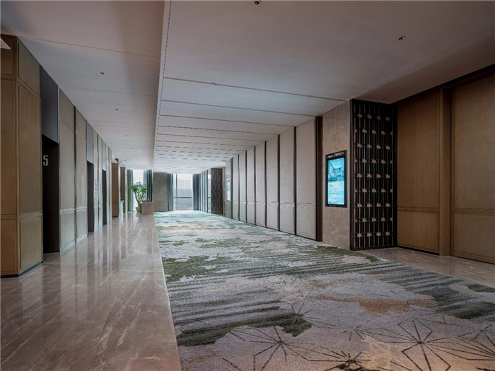 酒店宴會廳走廊設計-現(xiàn)代手法演繹西蜀風情  四川首家萬怡酒店設計賞析