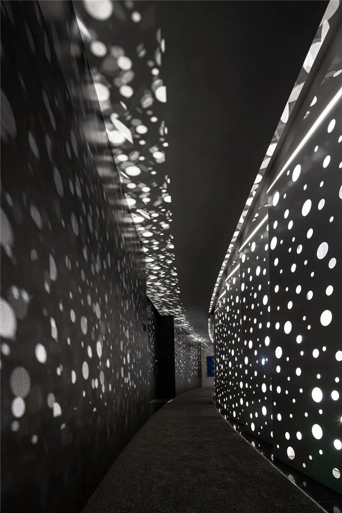 酒店客房走廊設(shè)計(jì)-以郵輪帆船為靈感的泊樂(lè)藝術(shù)精品酒店設(shè)計(jì)案例