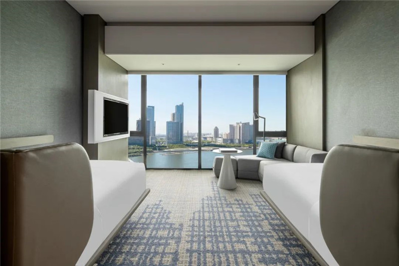 酒店客房設(shè)計(jì)-皇冠假日酒店首家時(shí)尚年輕化五星級酒店設(shè)計(jì)賞析