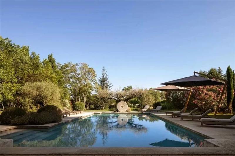 普羅旺斯百年改造精品酒店設(shè)計(jì)賞析 普羅旺斯百年改造精品酒店設(shè)計(jì)賞析