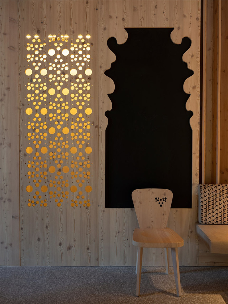 連接本土文化與創(chuàng)意的BOHINJ酒店翻新改造設計方案 連接本土文化與創(chuàng)意的BOHINJ酒店翻新改造設計方案