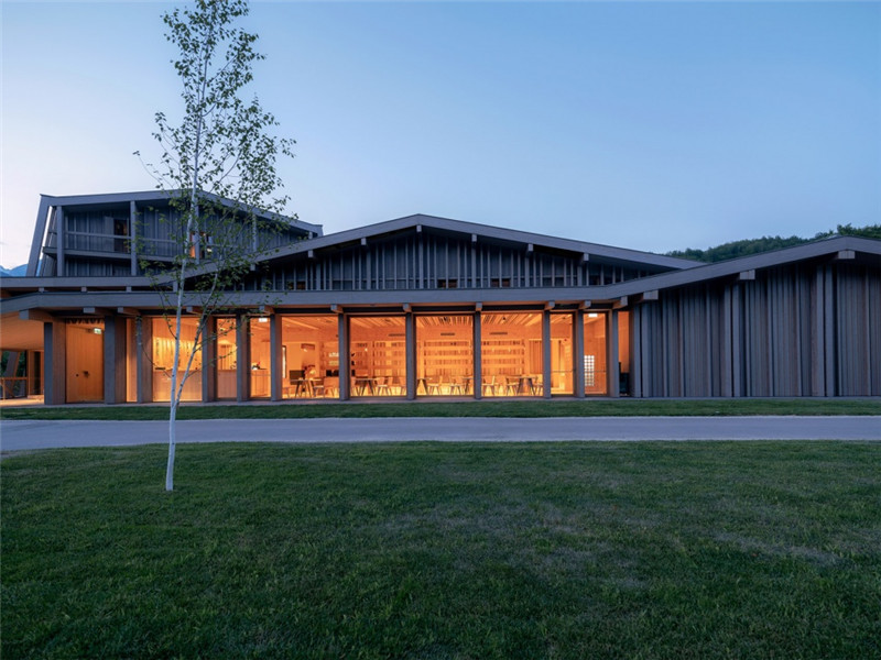 連接本土文化與創(chuàng)意的BOHINJ酒店翻新改造設計方案 連接本土文化與創(chuàng)意的BOHINJ酒店翻新改造設計方案