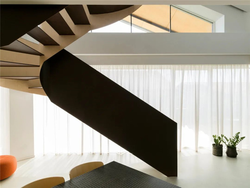 極簡(jiǎn)主義原木風(fēng)CRU精品酒店設(shè)計(jì)實(shí)景圖