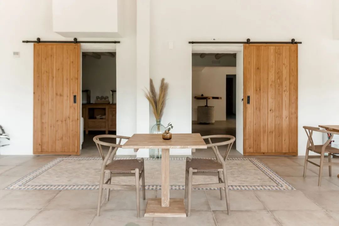 國(guó)外農(nóng)舍改造成當(dāng)?shù)靥厣袼拊O(shè)計(jì)案例賞析 國(guó)外農(nóng)舍改造成當(dāng)?shù)靥厣袼拊O(shè)計(jì)案例賞析