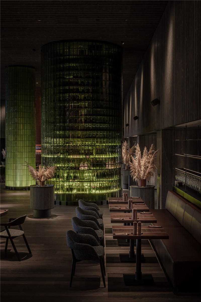 烏克蘭艾米麗大酒店Terra餐廳設(shè)計方案