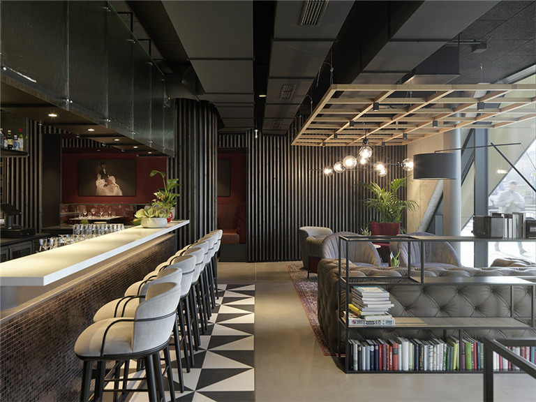 維也納The Rock生活方式娛樂(lè)酒店設(shè)計(jì)案例 維也納The Rock生活方式娛樂(lè)酒店設(shè)計(jì)案例