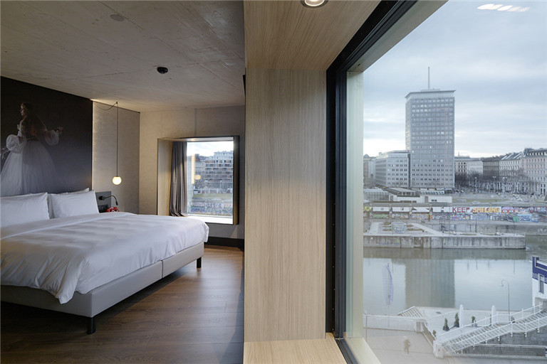 維也納The Rock生活方式娛樂(lè)酒店設(shè)計(jì)案例 維也納The Rock生活方式娛樂(lè)酒店設(shè)計(jì)案例