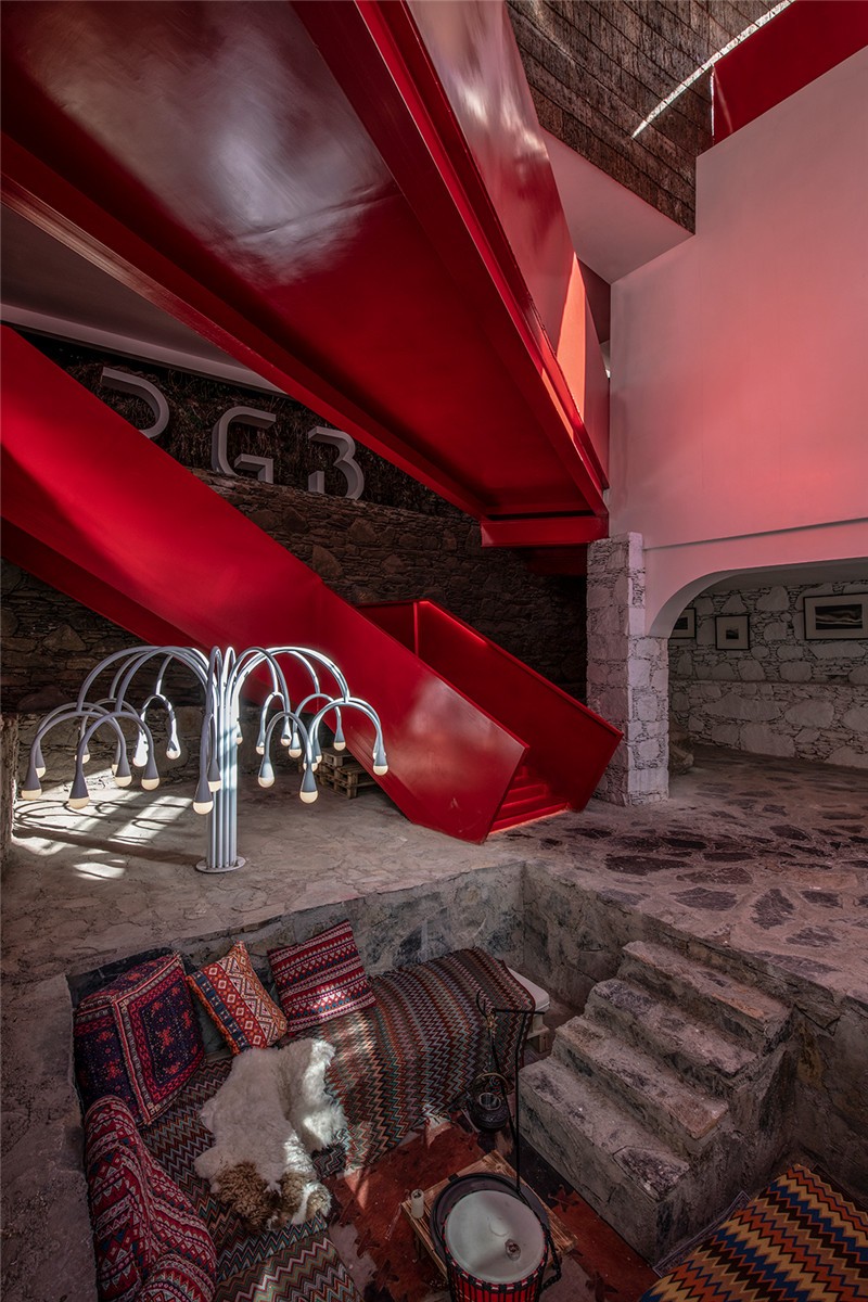 四川康定RGB特色野奢溫泉民宿改造設(shè)計