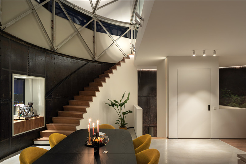 如家一般的荷蘭水塔極簡風精品酒店設(shè)計