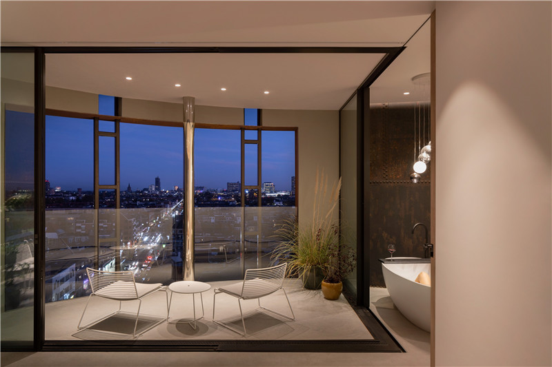 如家一般的荷蘭水塔極簡風精品酒店設(shè)計