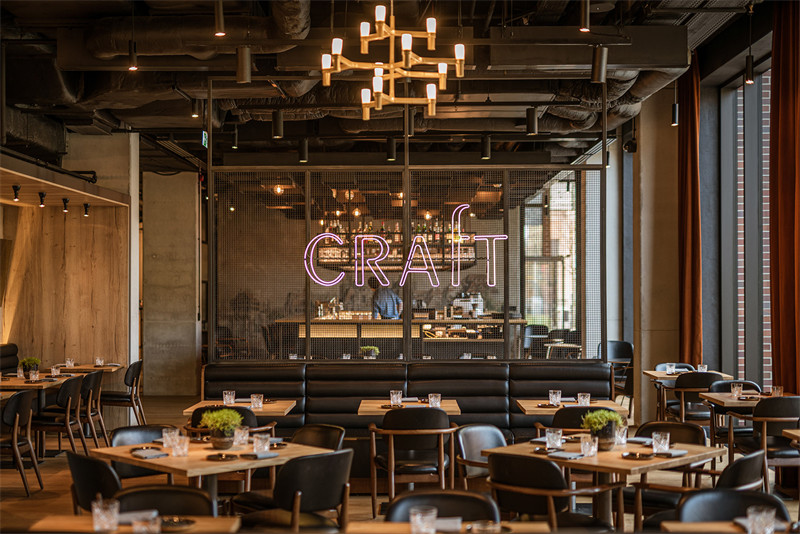 經(jīng)典懷舊風(fēng)波蘭The Bridge酒店改造設(shè)計方案