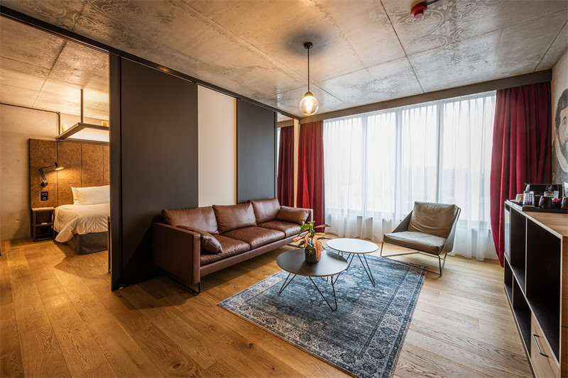 經(jīng)典懷舊風(fēng)波蘭The Bridge酒店改造設(shè)計方案