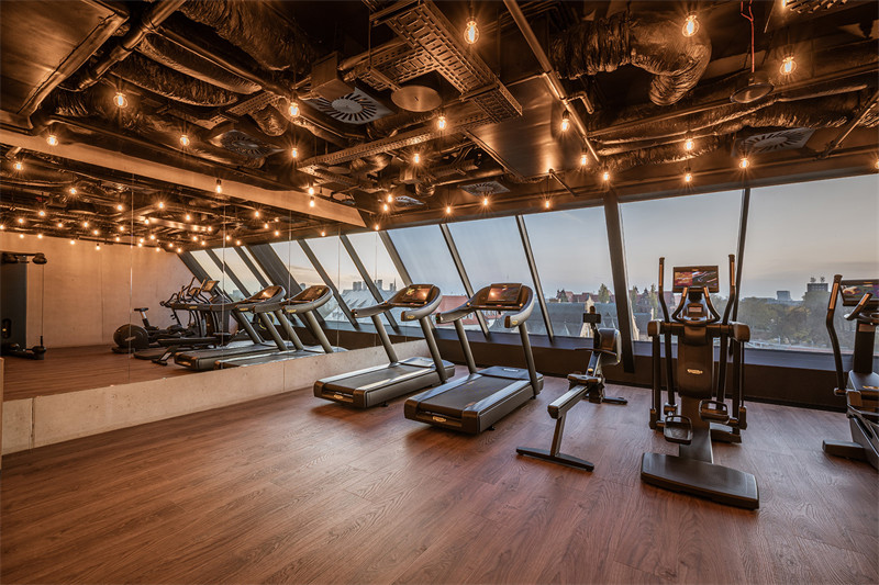 經(jīng)典懷舊風(fēng)波蘭The Bridge酒店改造設(shè)計方案