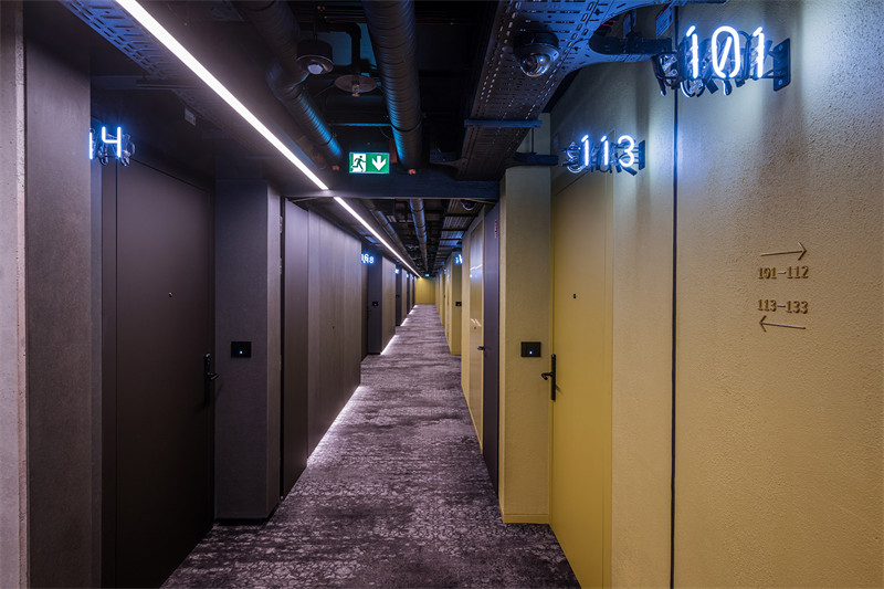 經(jīng)典懷舊風(fēng)波蘭The Bridge酒店改造設(shè)計方案