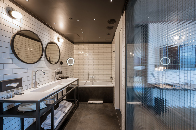 經(jīng)典懷舊風(fēng)波蘭The Bridge酒店改造設(shè)計方案