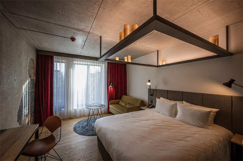 經(jīng)典懷舊風(fēng)波蘭The Bridge酒店改造設(shè)計方案