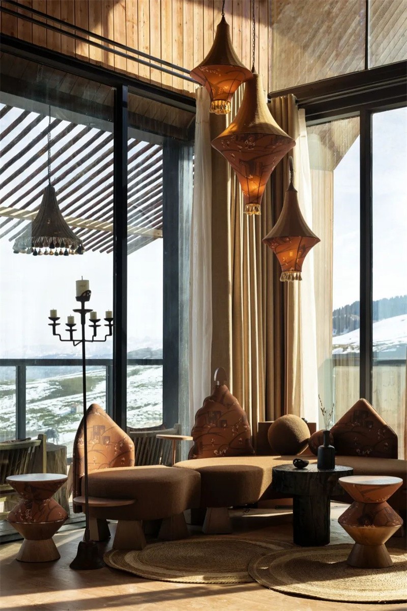 雪山牧歌  喀拉峻花間營·云馳谷民宿酒店設(shè)計