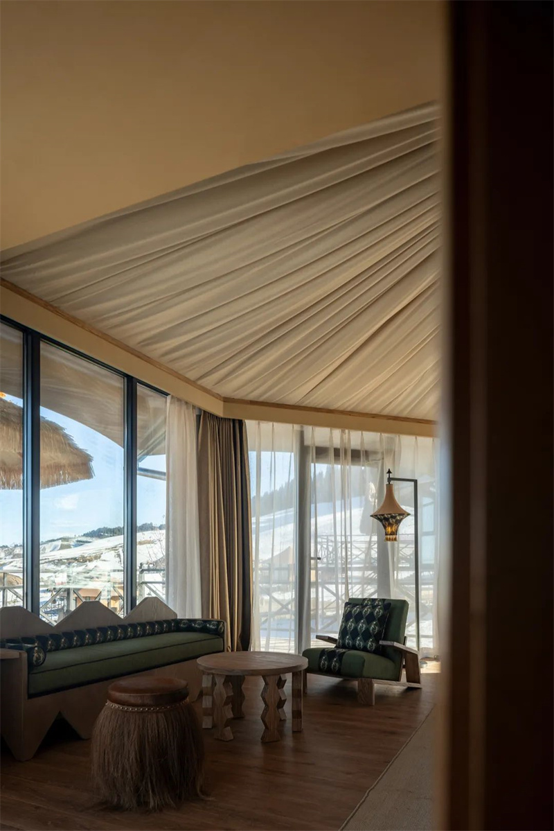 雪山牧歌  喀拉峻花間營·云馳谷民宿酒店設(shè)計