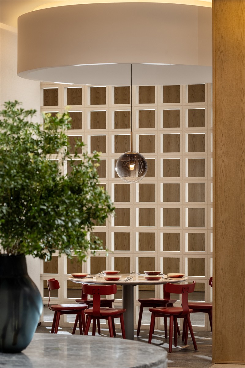 河南鄭州中牟建業(yè)只有·劇場(chǎng)酒店設(shè)計(jì)案例