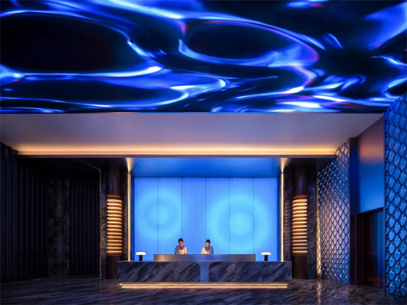 專為年輕人打造的前衛(wèi)科幻藝術(shù)湯泉洗浴設(shè)計案例