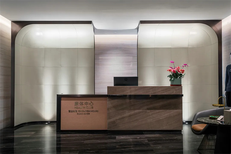 現代商務休閑度假   濟南潤華皇冠假日酒店設計