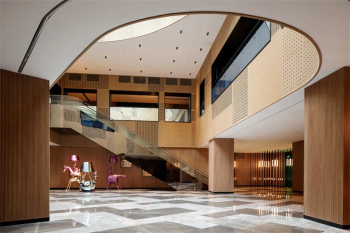 以馬為主題的東升萬麗精品酒店設計案例